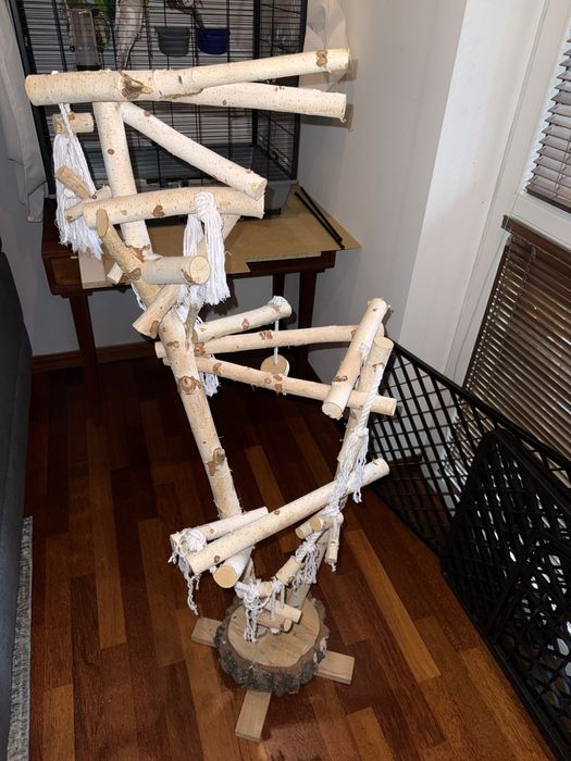 Stojak plac zabaw dla ptakow