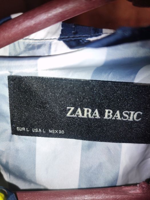 Продається вітровка жіноча