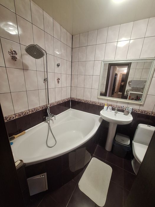 Продаж 3-х кімнатної квартири р-н 5 школи