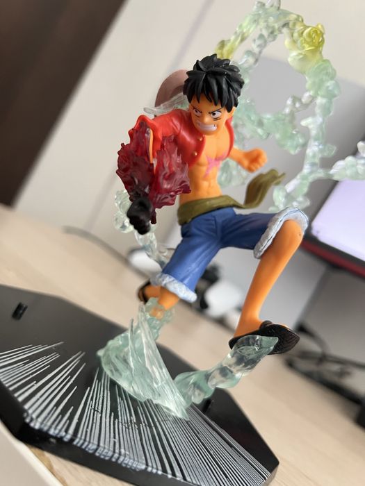 Figurka Luffy (Anime One Piece) dynamiczna poza
