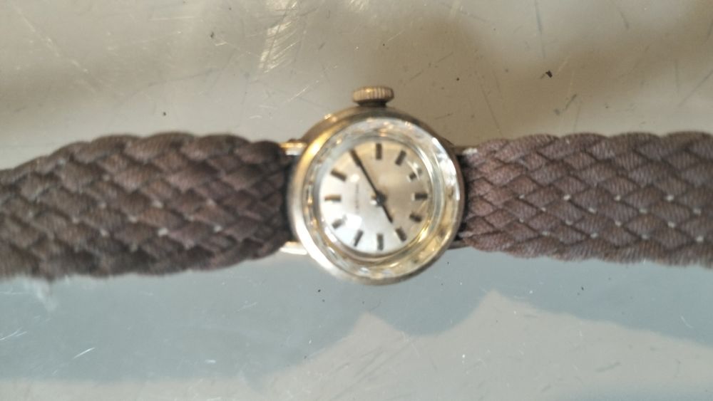 Różne Zegarki zamiana