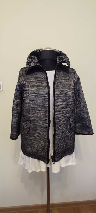 Elegancki żakiet z efektownym kołnierzem r.40