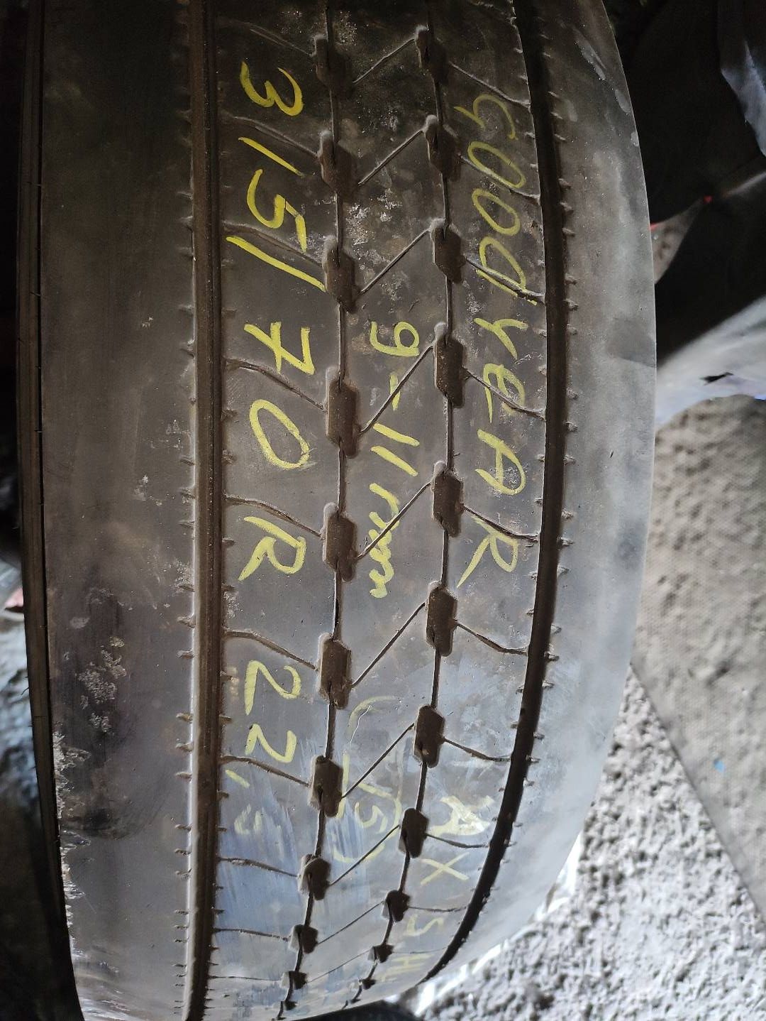 Продам гуму 315/70 R 22,5