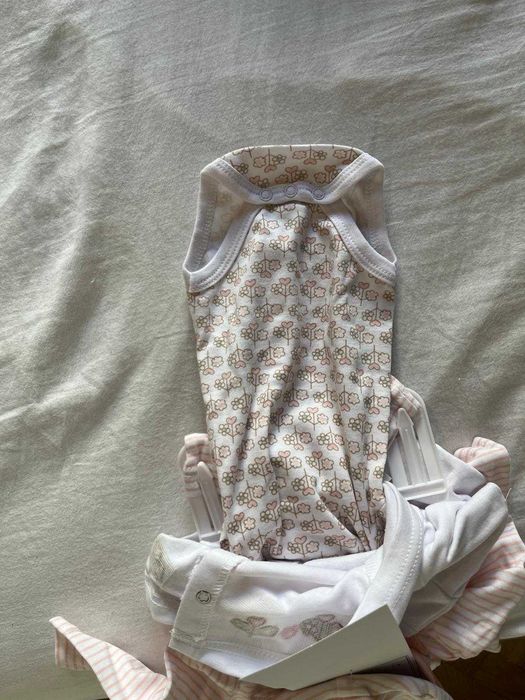 Zestaw ubranek dla niemowląt