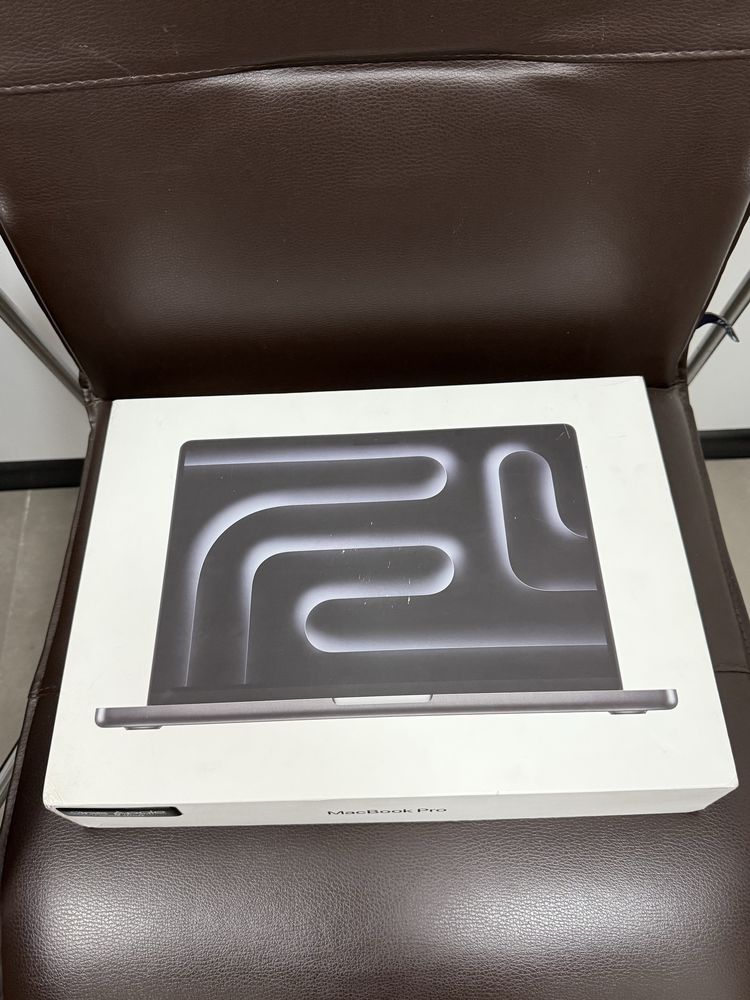 Apple MacBook Pro 14" Space Black M4 Max 36/1TB 14CPU 32GPU (MX2K3)