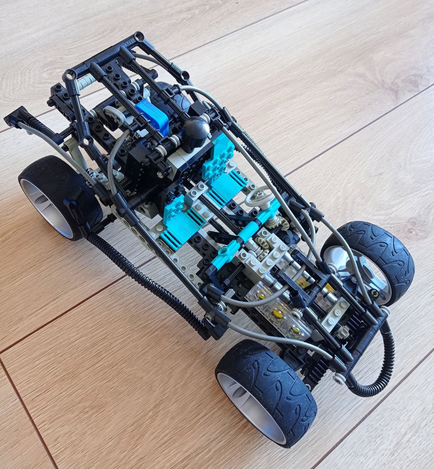 LEGO technic 8432 concept car