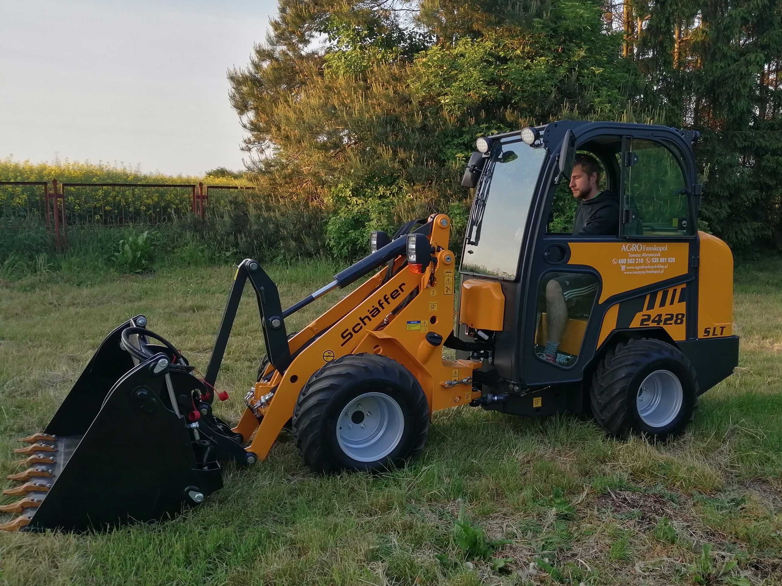 Usługi ładowarką wysokość 2m rozwożenie materiałów sypkich wywóz gruzu