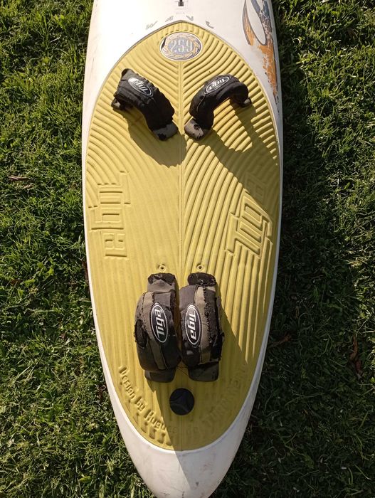 Prancha de windsurf Tiga wave 81 L