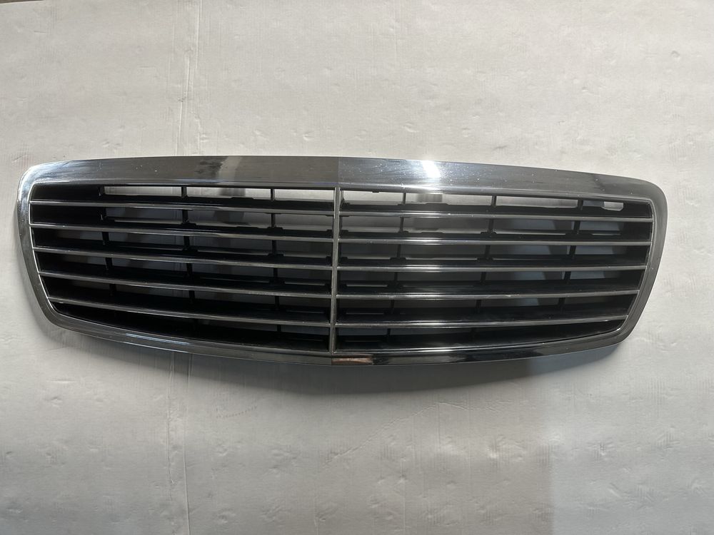 Grill / atrapa mercedes w211 avantgarde przedlift b.dobry stan