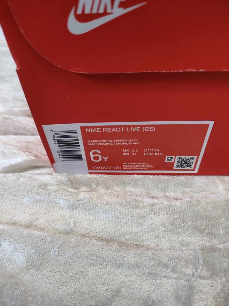 Buty Nike React live
