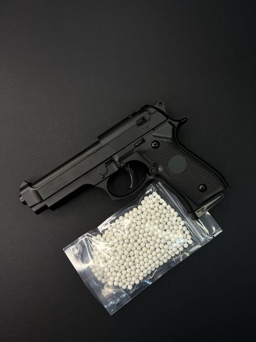 Пістолет Беретта М92FS Cyma ZM18 Original іграшка