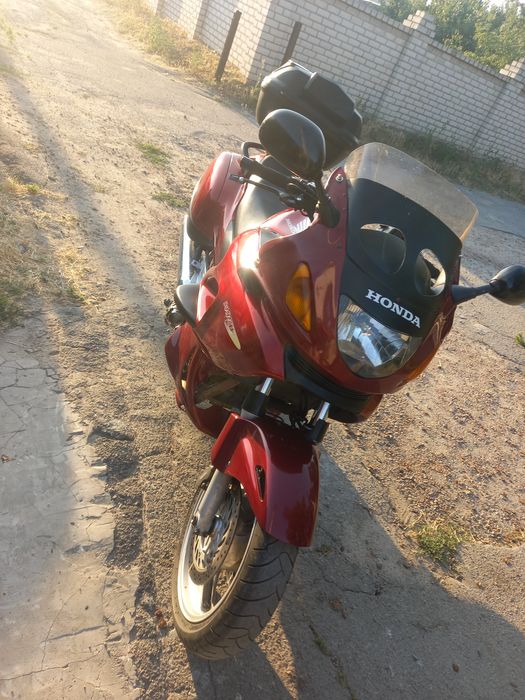 Honda deauville 650
