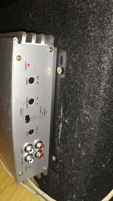 Subwoofer samochodowy Mac Audio nitro 250 + Blaupunkt GTA 2 Special