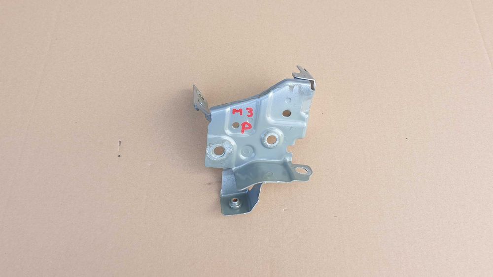 Renault megane III 3 wspornik uchwyt mocowanie błotnika prawy
