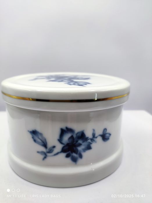 Bomboneira da Vista Alegre Antiga Floral em tons de Azul 15,5 x13,5 cm