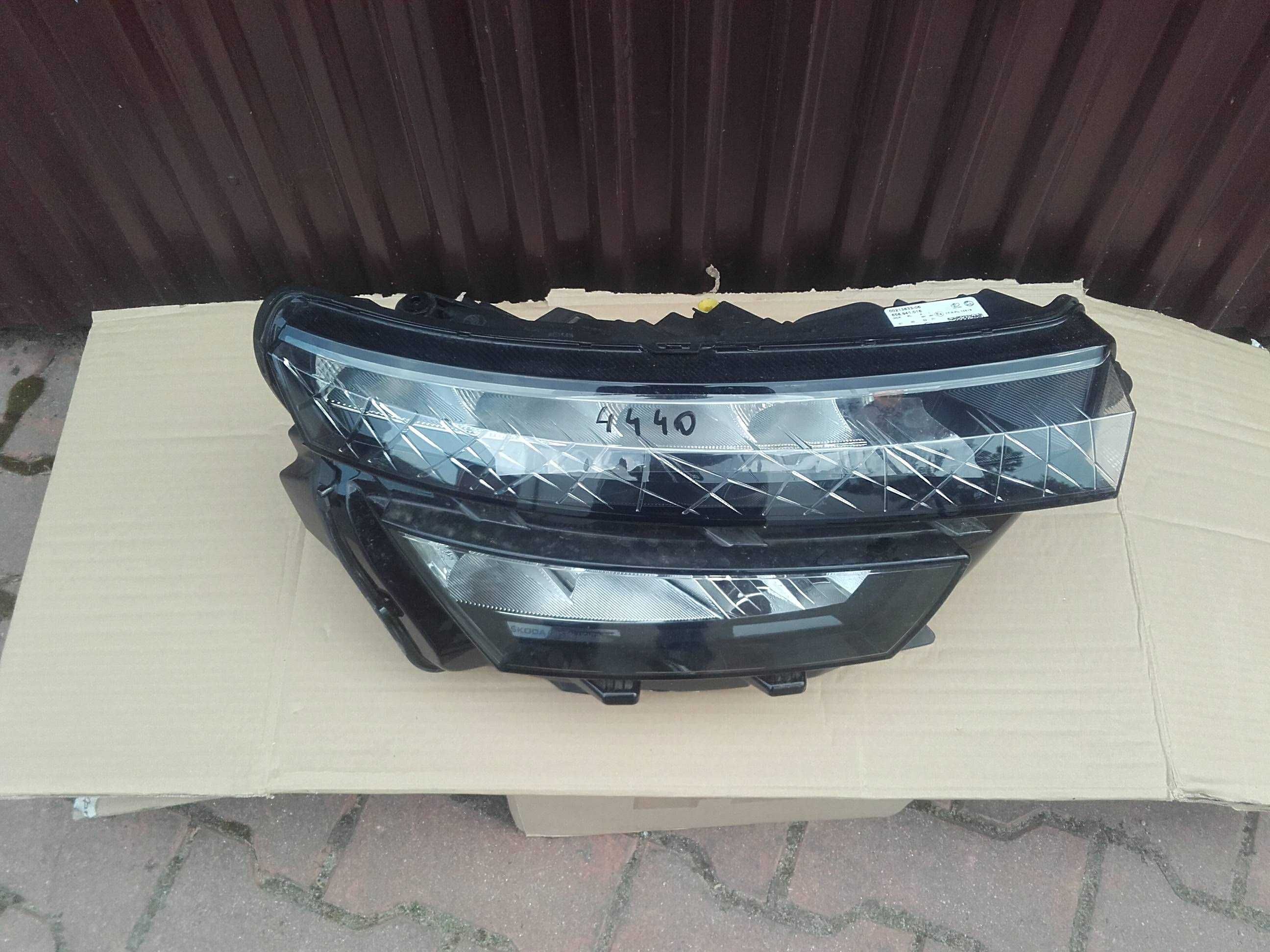 Lampa przednia prawa Skoda Kamiq LED 2019-> nr4440