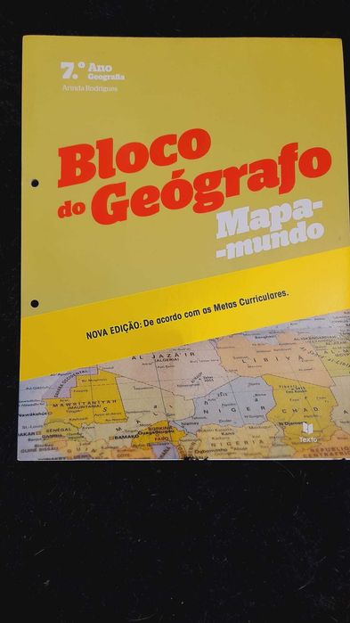 Livros de Geografia Mapa mundo 7 ano. Inclui 3 livros do conjunto.