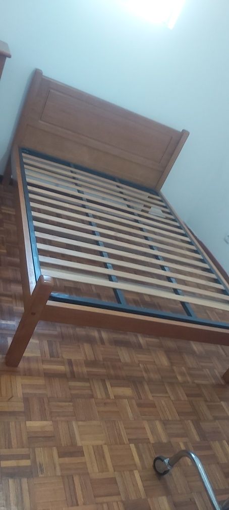 Cama casal cor cerejeira mais colchão