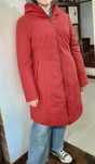 Casaco vermelho de inverno com forro