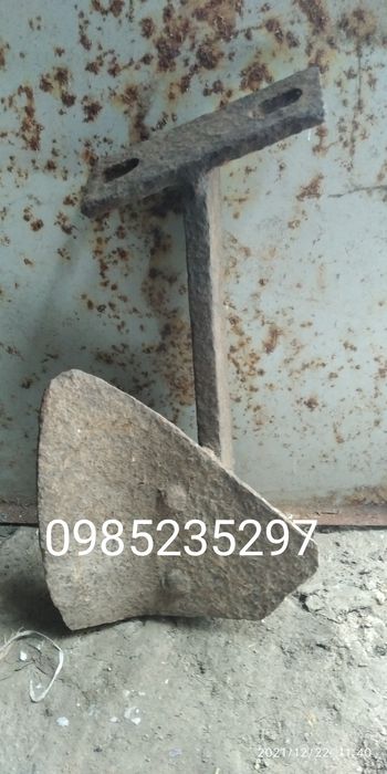 Передплужник лапа культиватора зі стійкою