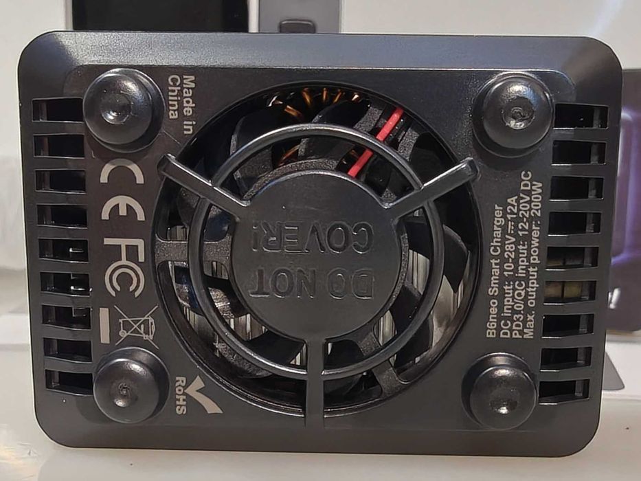 Балансировочное зарядное устройство SkyRC B6 Neo SK-100198 80/200W 10A