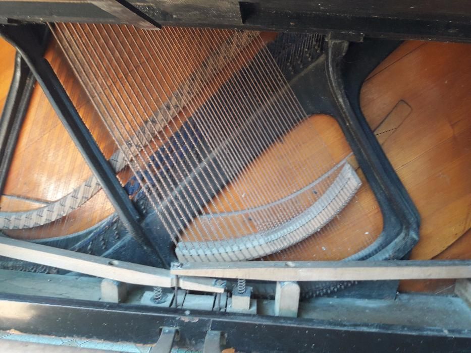 Антикварное немецкое пианино R.Weissbrod