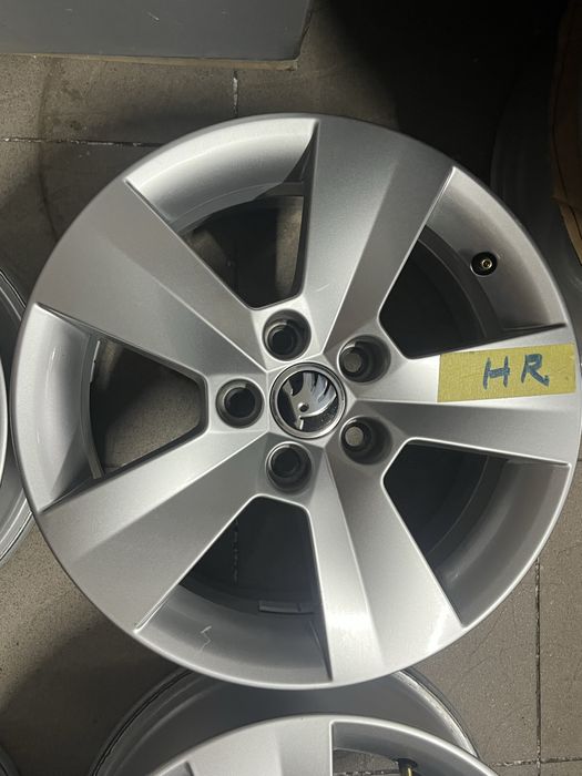 Оригінаоьні диски на Skoda Fabia, Rapid R15 5/100