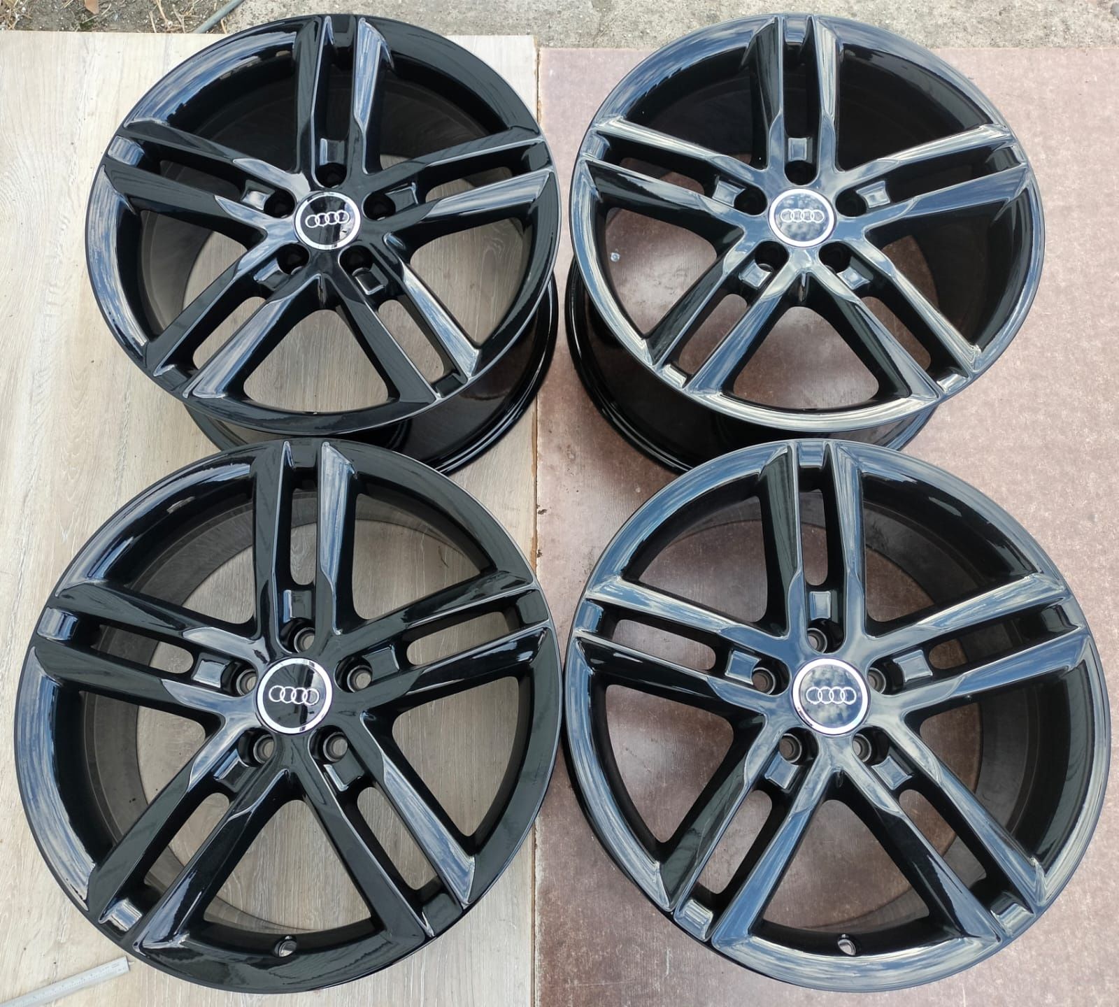 Felgi aluminiowe Audi A3 A4 A5 A6 A8 Q5 8x18 ET39 5x112