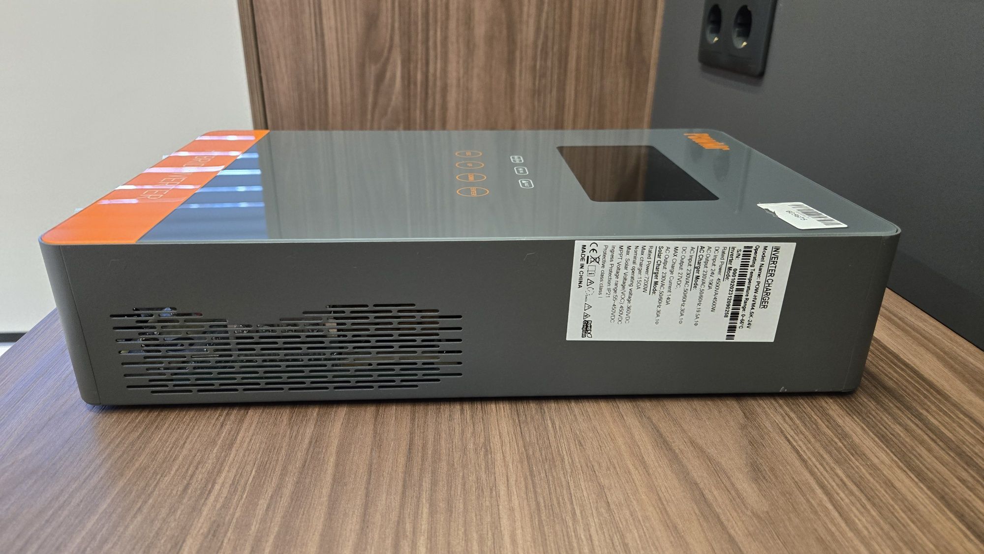 Гібридний інвертор PowMr 4500W 24V POW-HVM4.5K-24V