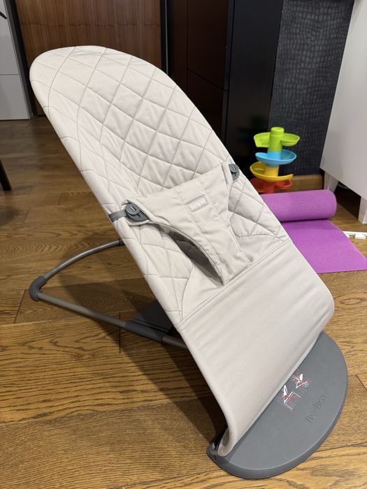 Leżaczek BabyBjörn Bouncer Bliss – jak nowy!