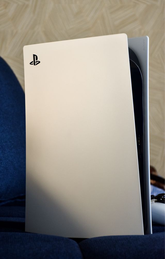 Sony PlayStation 5 Digital Edition / 1TB / Ідеальний стан / 2 ревізія