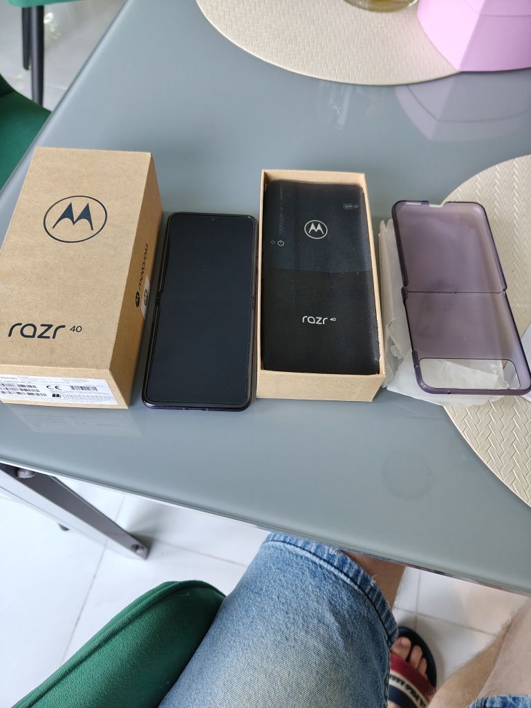 Motorola razr 40