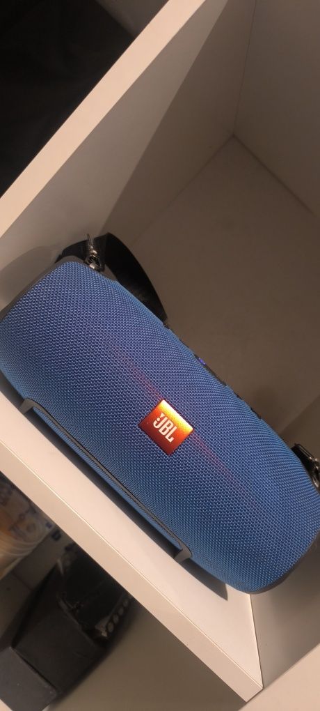JBL Extreme azul