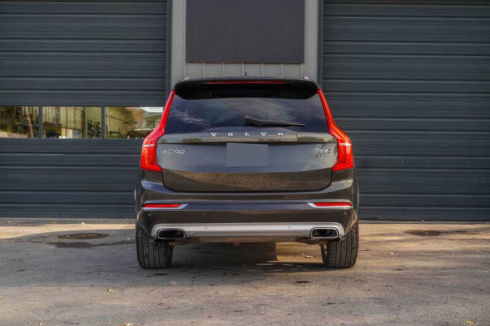 Volvo XC90      2018