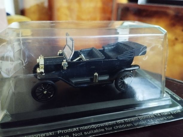 Samochód zabawka starodawny firmy Amercom model Ford T skala 1:43. Moż