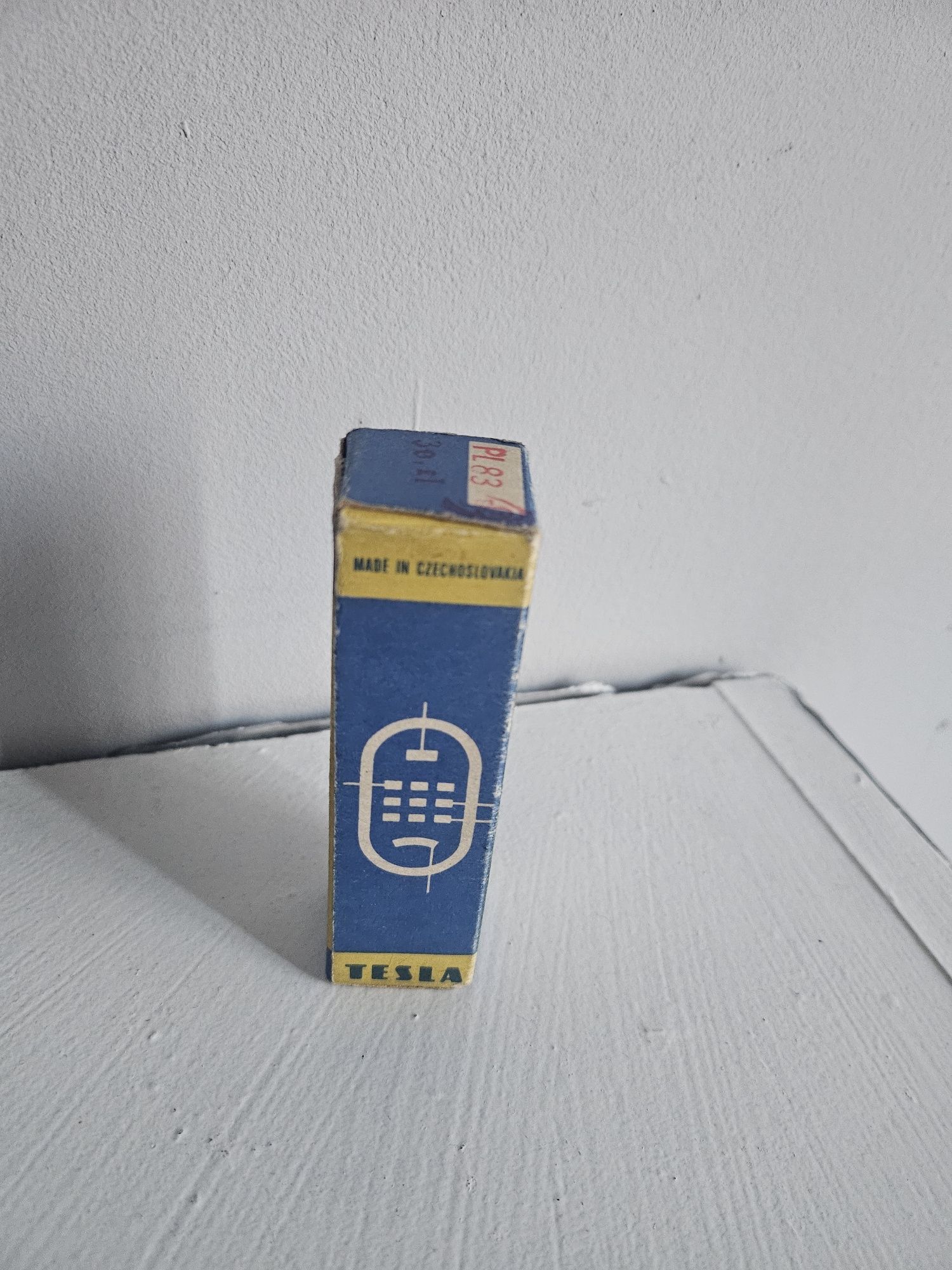 Lampa elektronowa tesla PL83