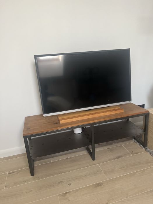 Loftowa szafka pod telewizor / Szafka RTV