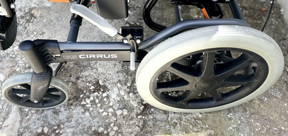 Cadeira de rodas Breezy Cirrus G5