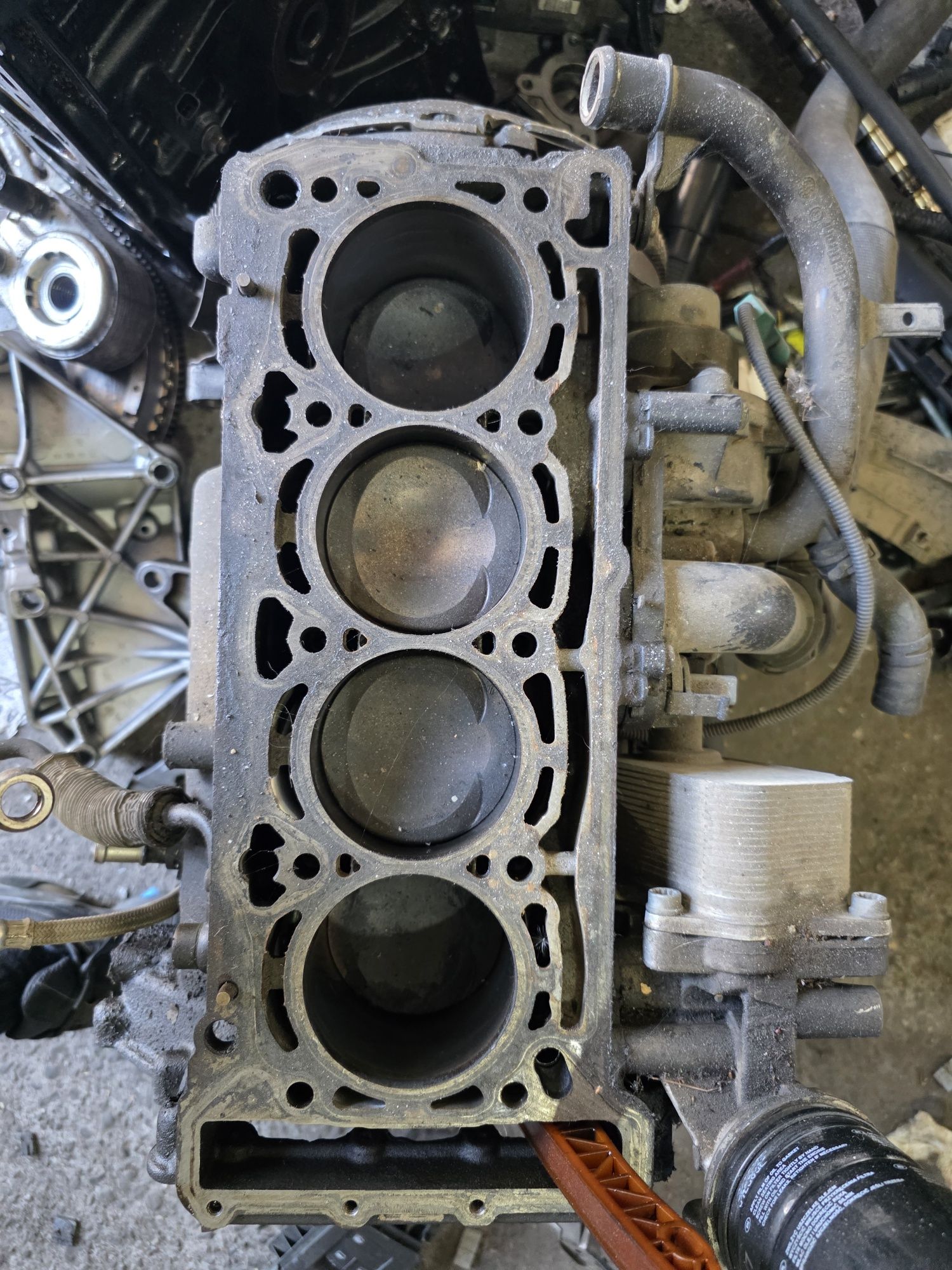 1.8 tfsi 2.0tsi Blok Wał korbowy tłoki