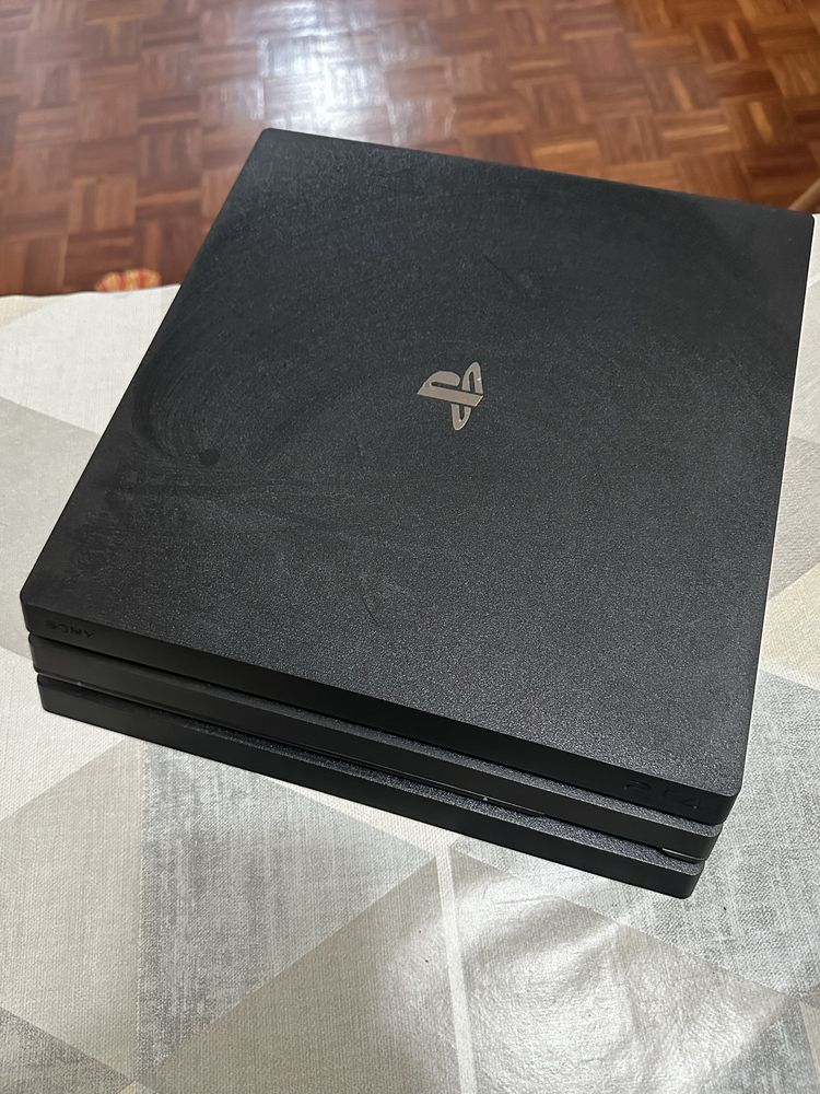 Playstation 4 PRO 1 TB 4K