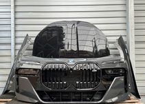BMW I7 G70 Бампер передний