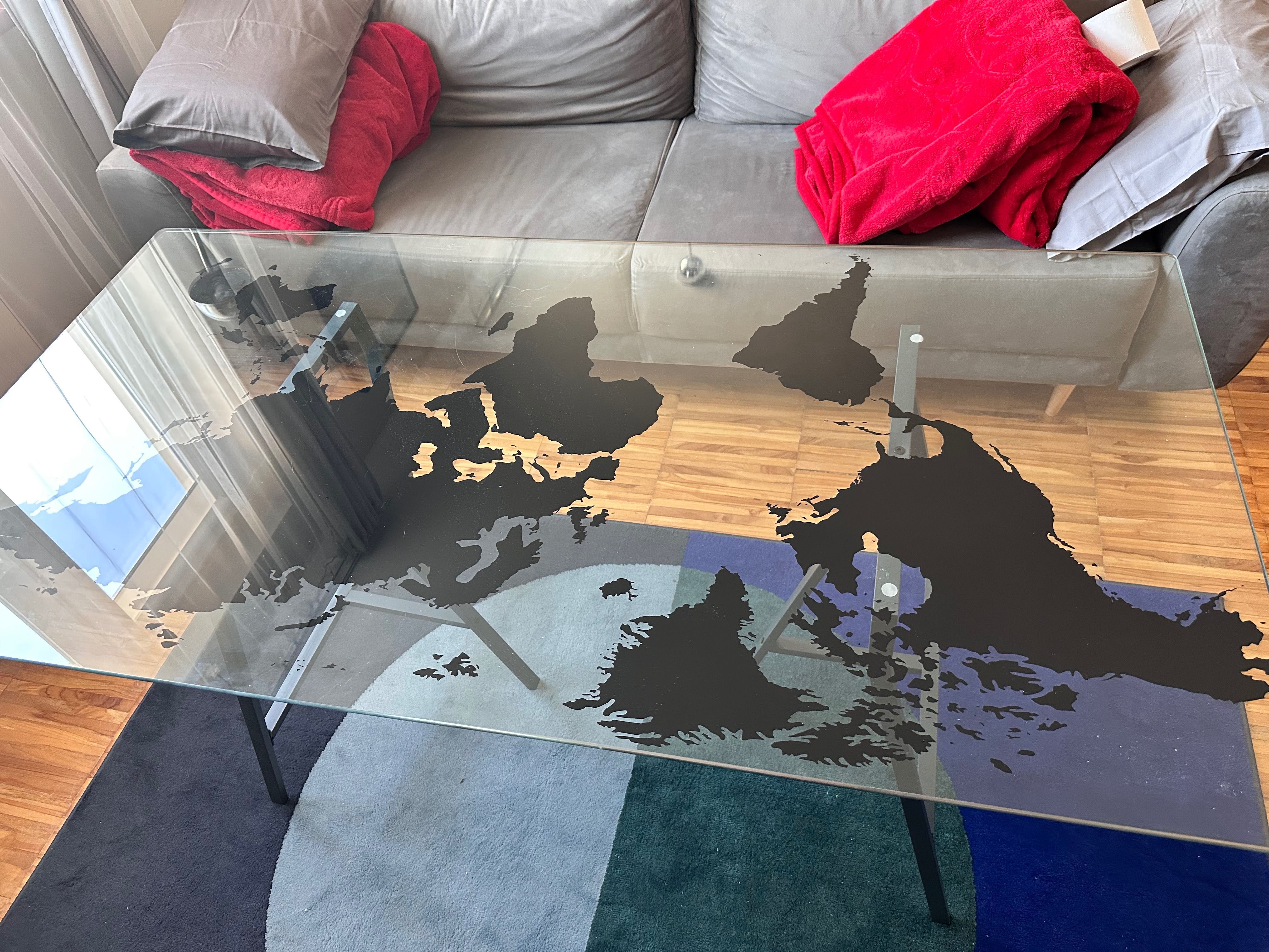 Szklane biurko IKEA