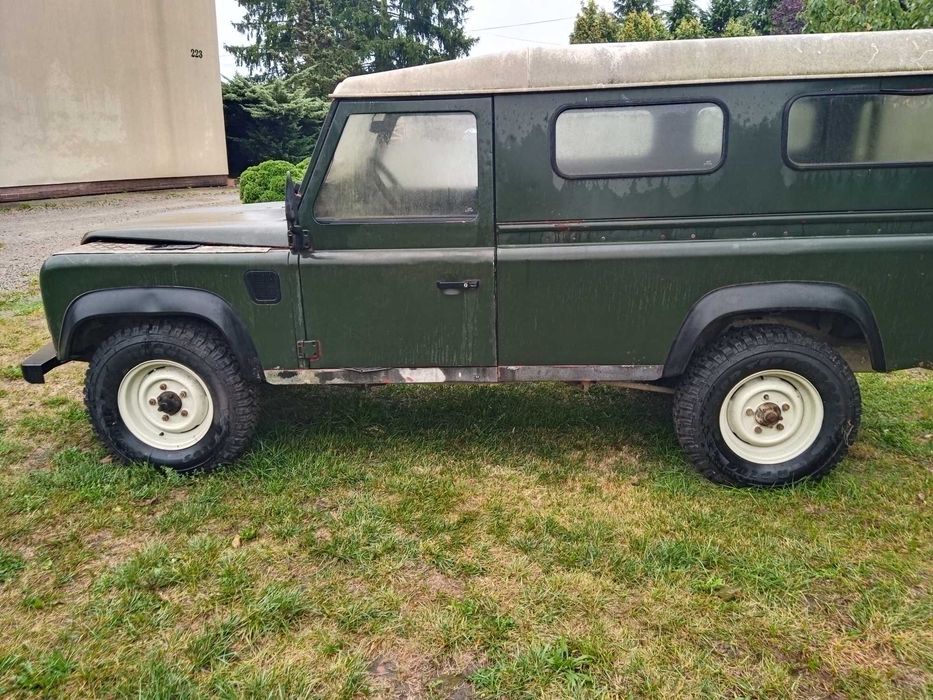 Land Rover Defender 110