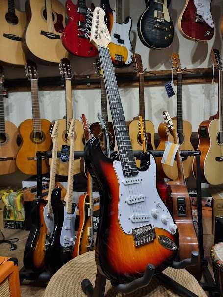 Ever Play ST-2 3/4 mała gitara elektryczna ST2 SSH SB/WH dla juniora