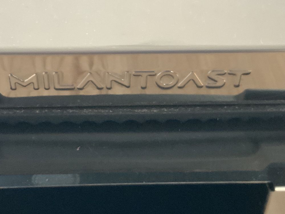 Milantoast model 16001