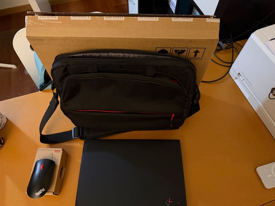 ThinkPad X1 Carbon Gen 13 Aura Edition (Intel) NOVO