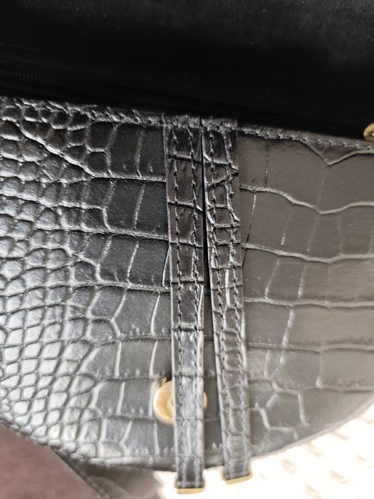 Torebka skórzana  czarna  na ramię