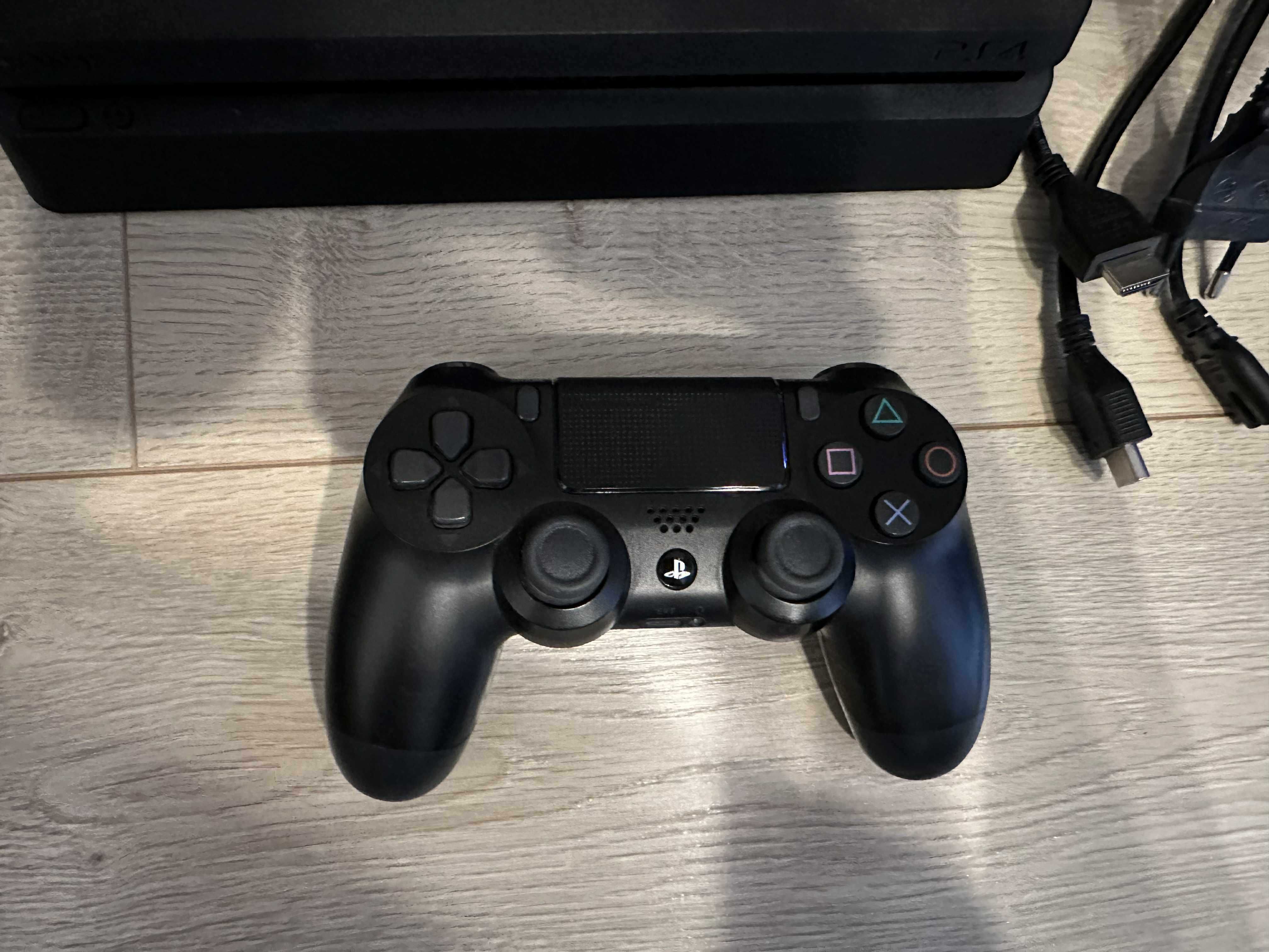 PS4 Slim DualShock 4 V2 plus gry GTA V SPIDERMAN UNCHARTED RDR 2 NFS