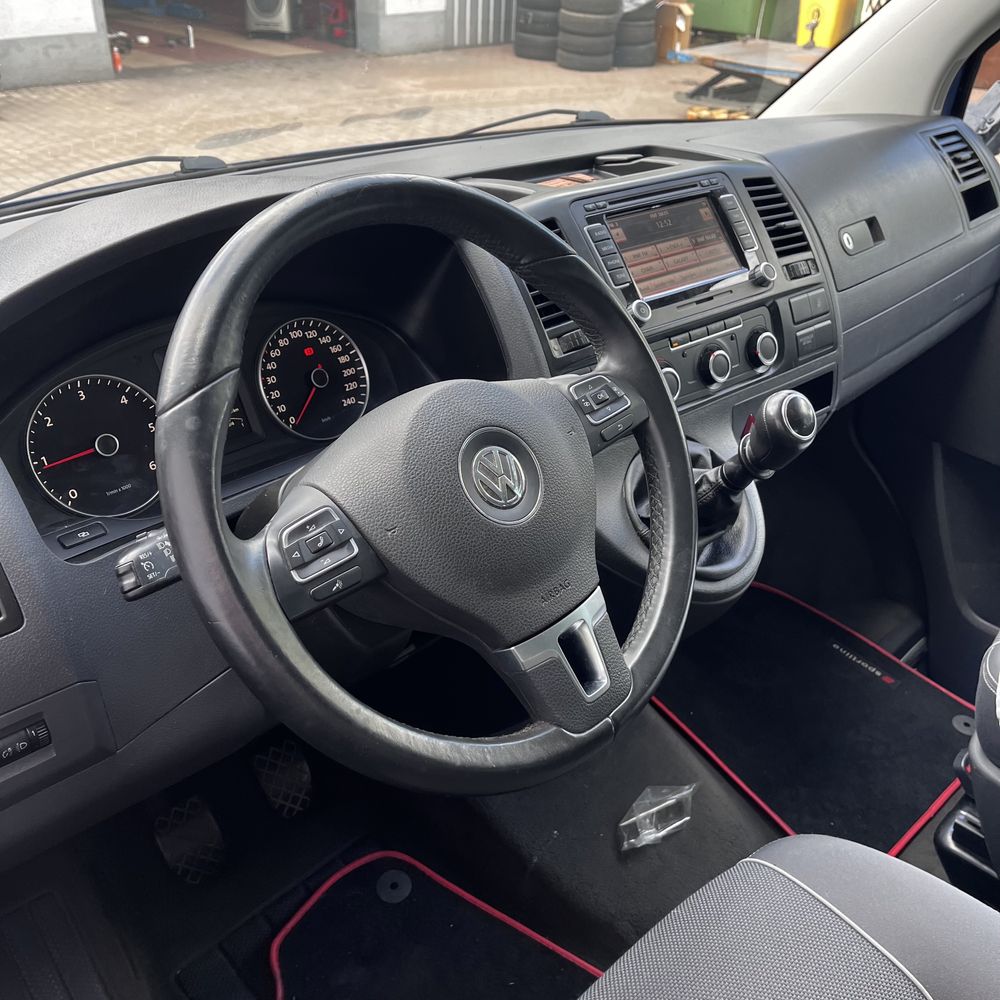 Rent car Bus 7 osób wynajem auta łóżko multivan wypożycz