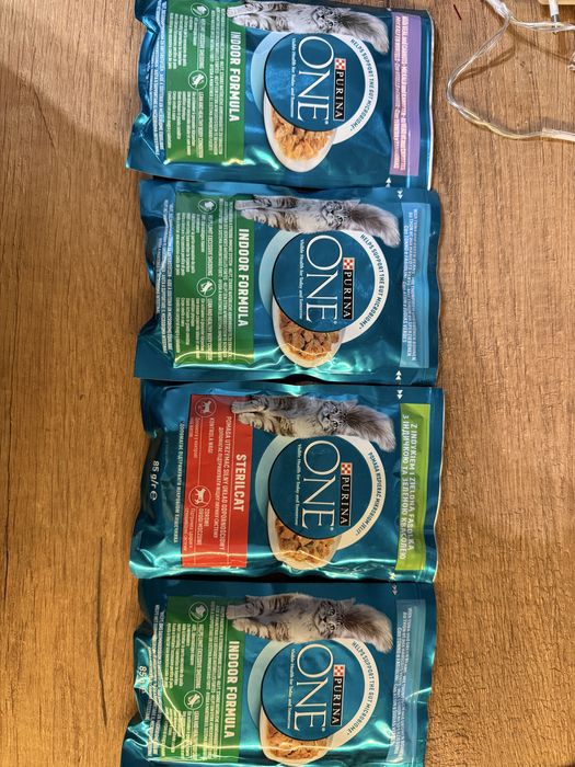 Purina ONE — zestaw mokrej karmy dla kotów (4 saszetki)